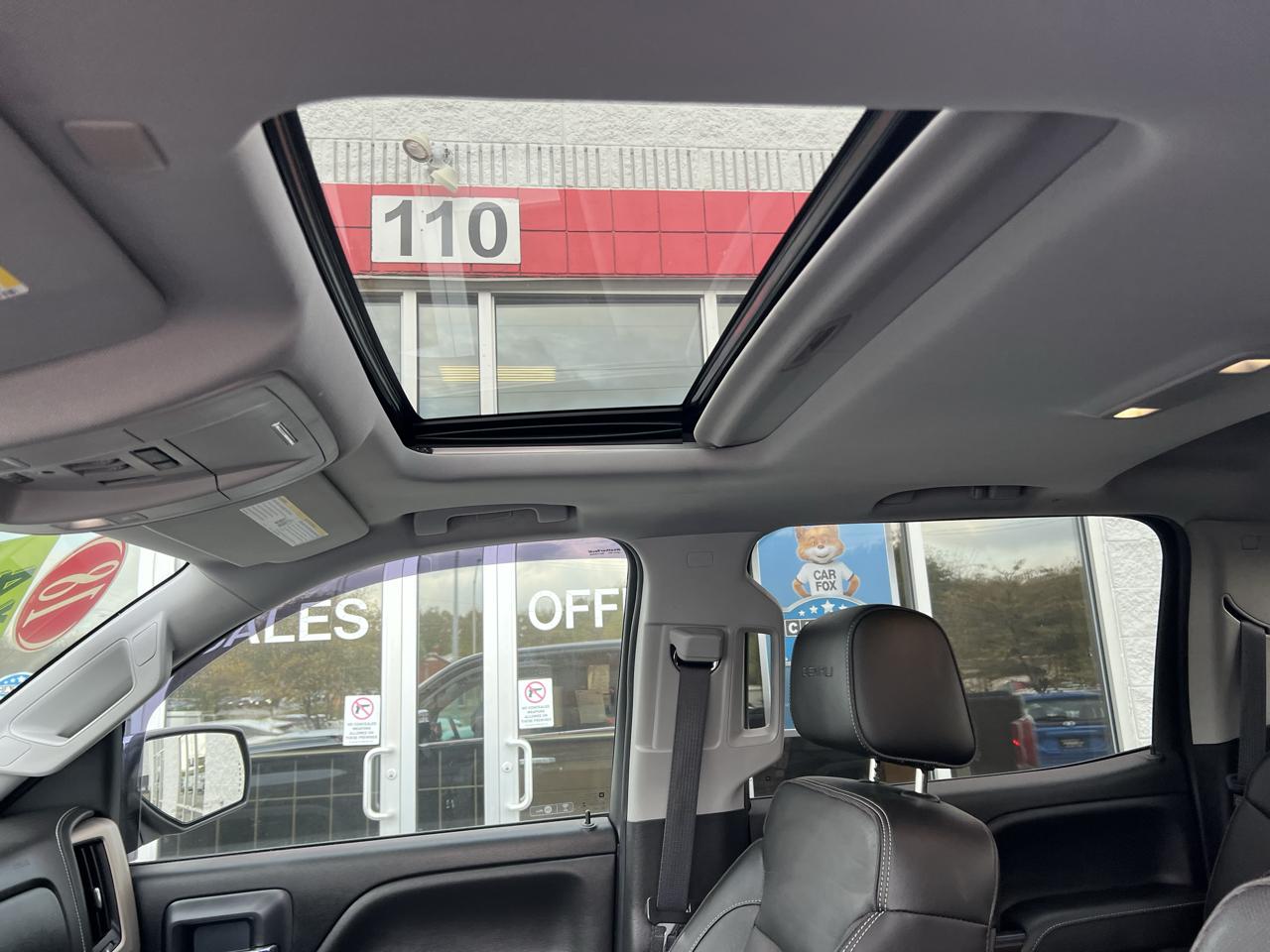 GMC Sierra 1500 4WD Crew Cab 143.5" Denali 2018
