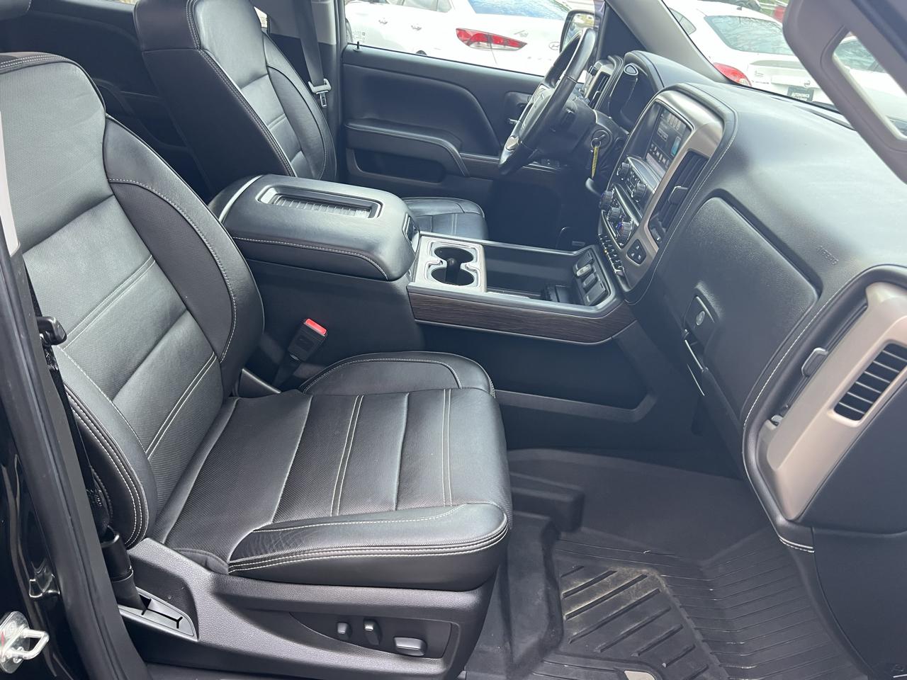 GMC Sierra 1500 4WD Crew Cab 143.5" Denali 2018