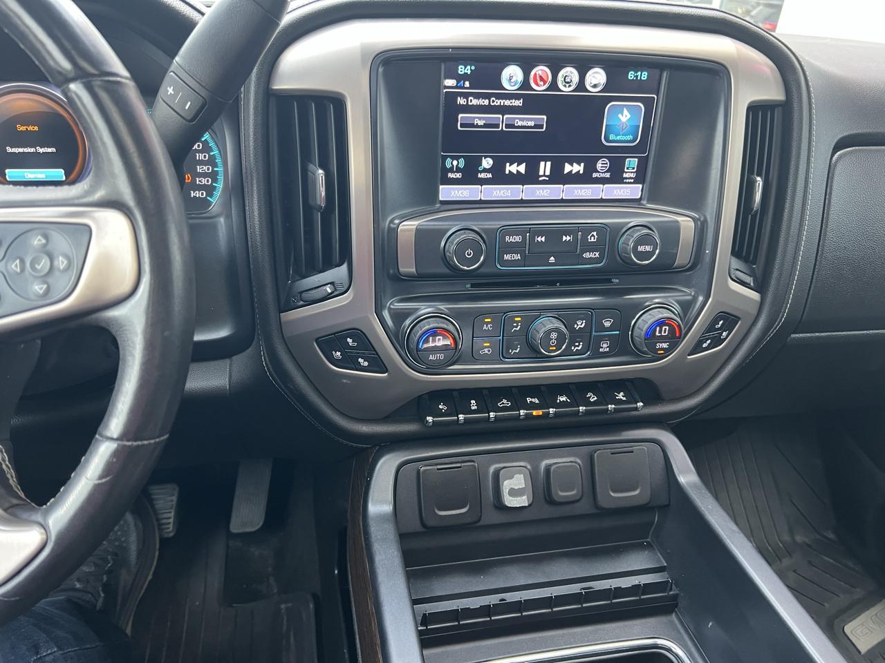 GMC Sierra 1500 4WD Crew Cab 143.5" Denali 2018