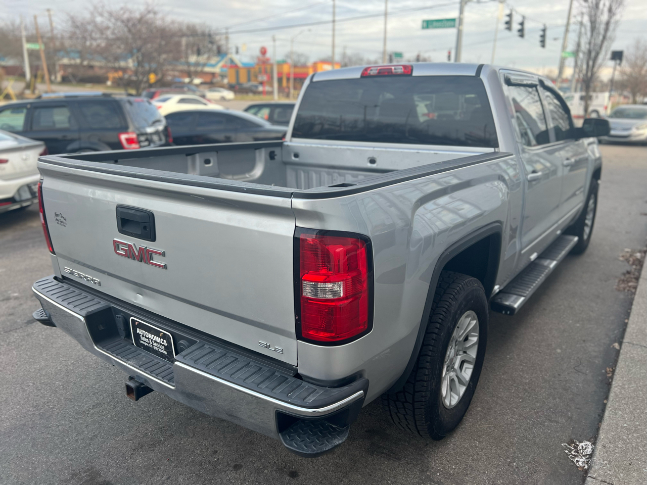 GMC Sierra 1500 4WD Crew Cab 143.5" SLE 2015