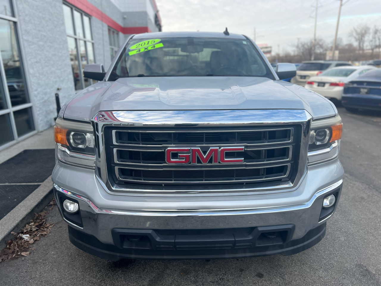 GMC Sierra 1500 4WD Crew Cab 143.5" SLE 2015