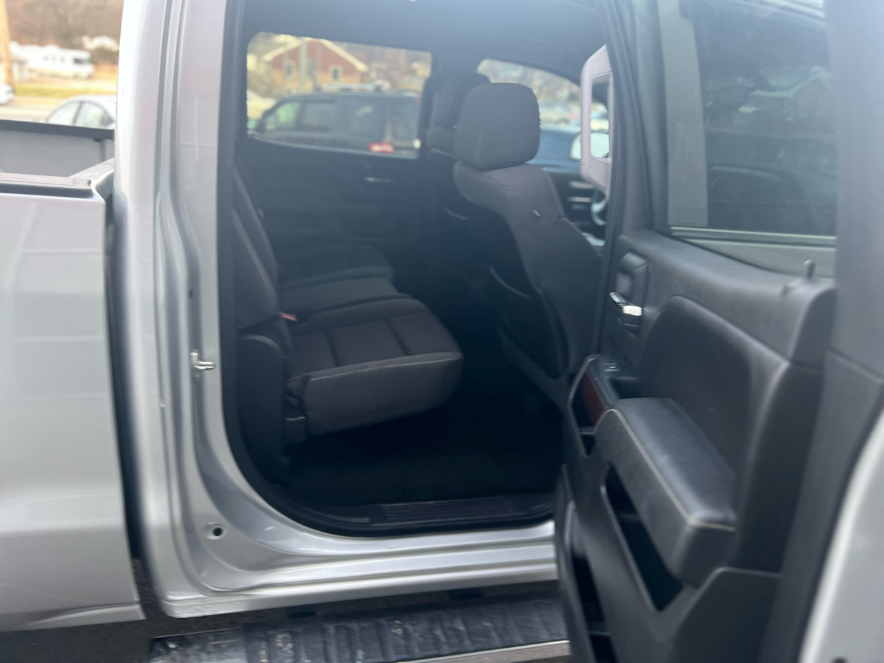 GMC Sierra 1500 4WD Crew Cab 143.5" SLE 2015