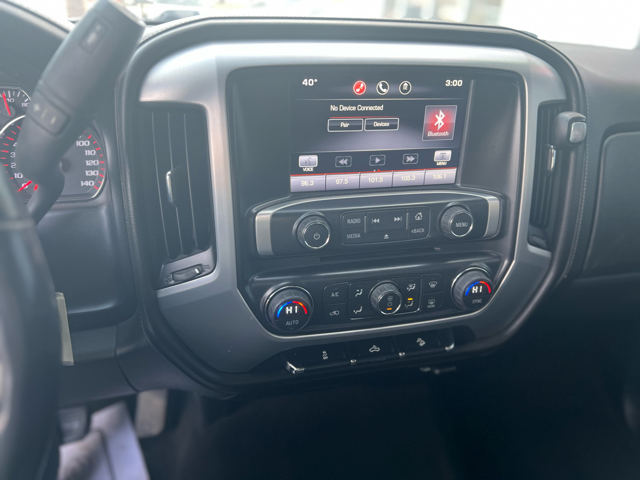 GMC Sierra 1500 4WD Crew Cab 143.5" SLE 2015