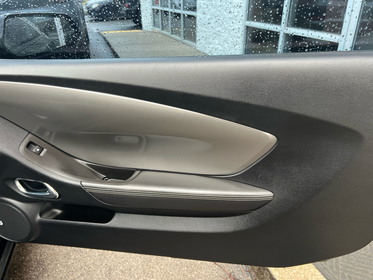 Chevrolet Camaro 2dr Cpe 2LT 2011