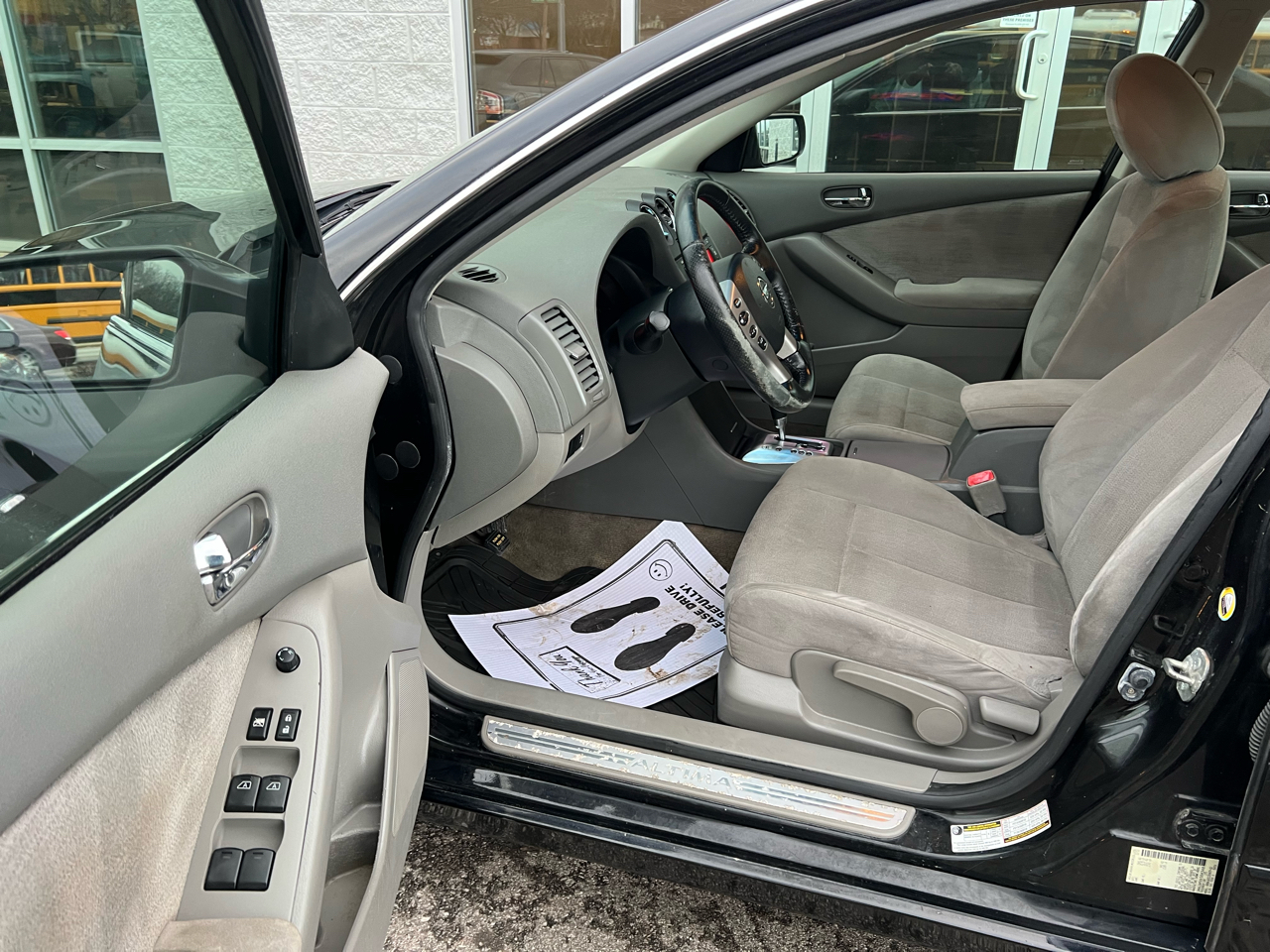 Nissan Altima 4dr Sdn I4 CVT 2.5 S 2012