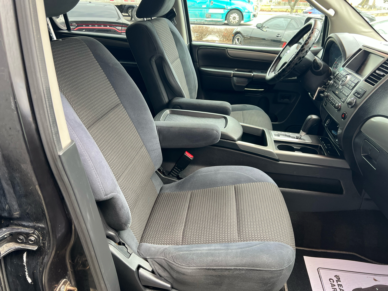 Nissan Armada 4WD 4dr SV 2012