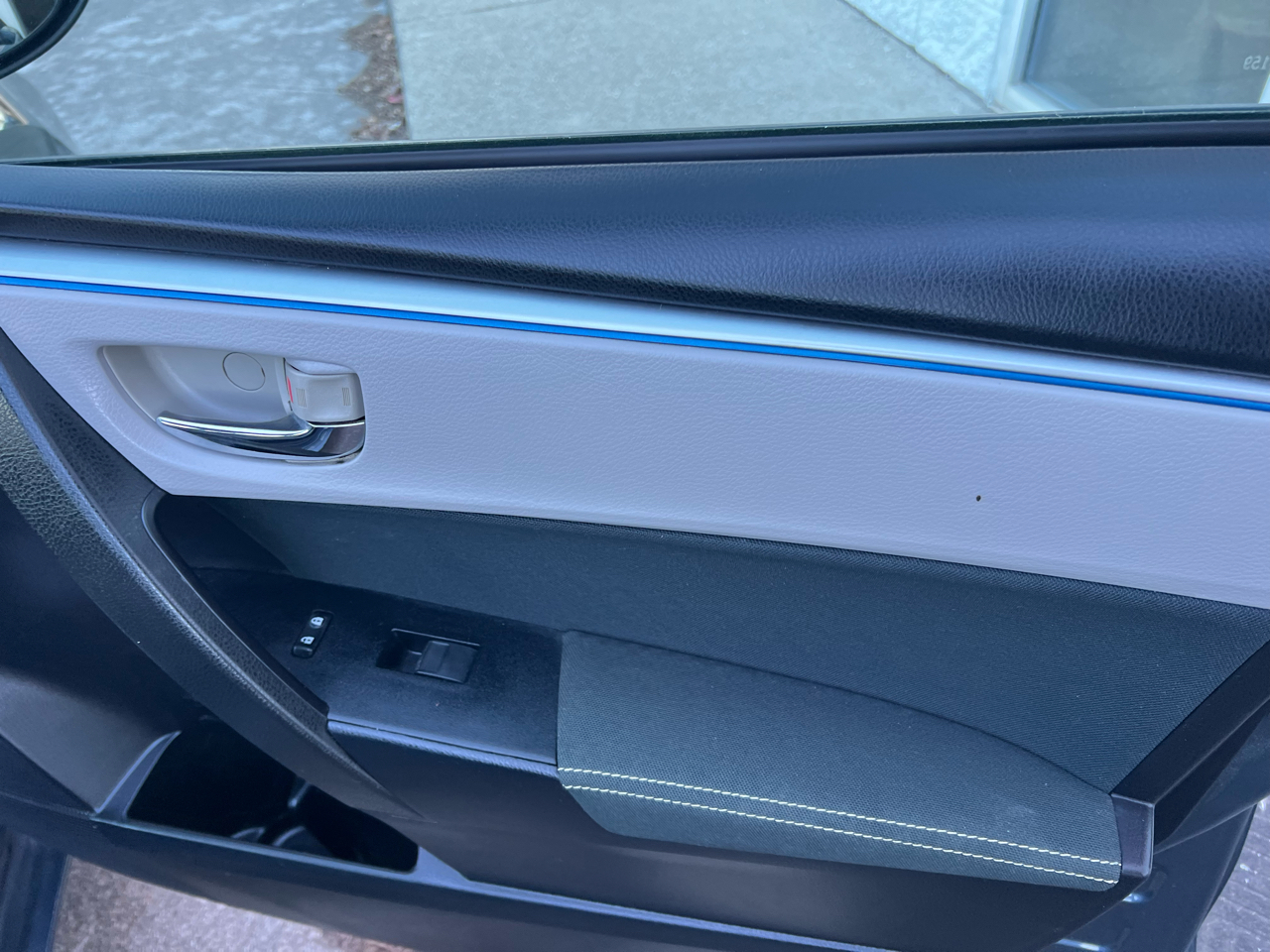 Toyota Corolla 4dr Sdn CVT S w/Special Edition Pkg (Natl) 2016