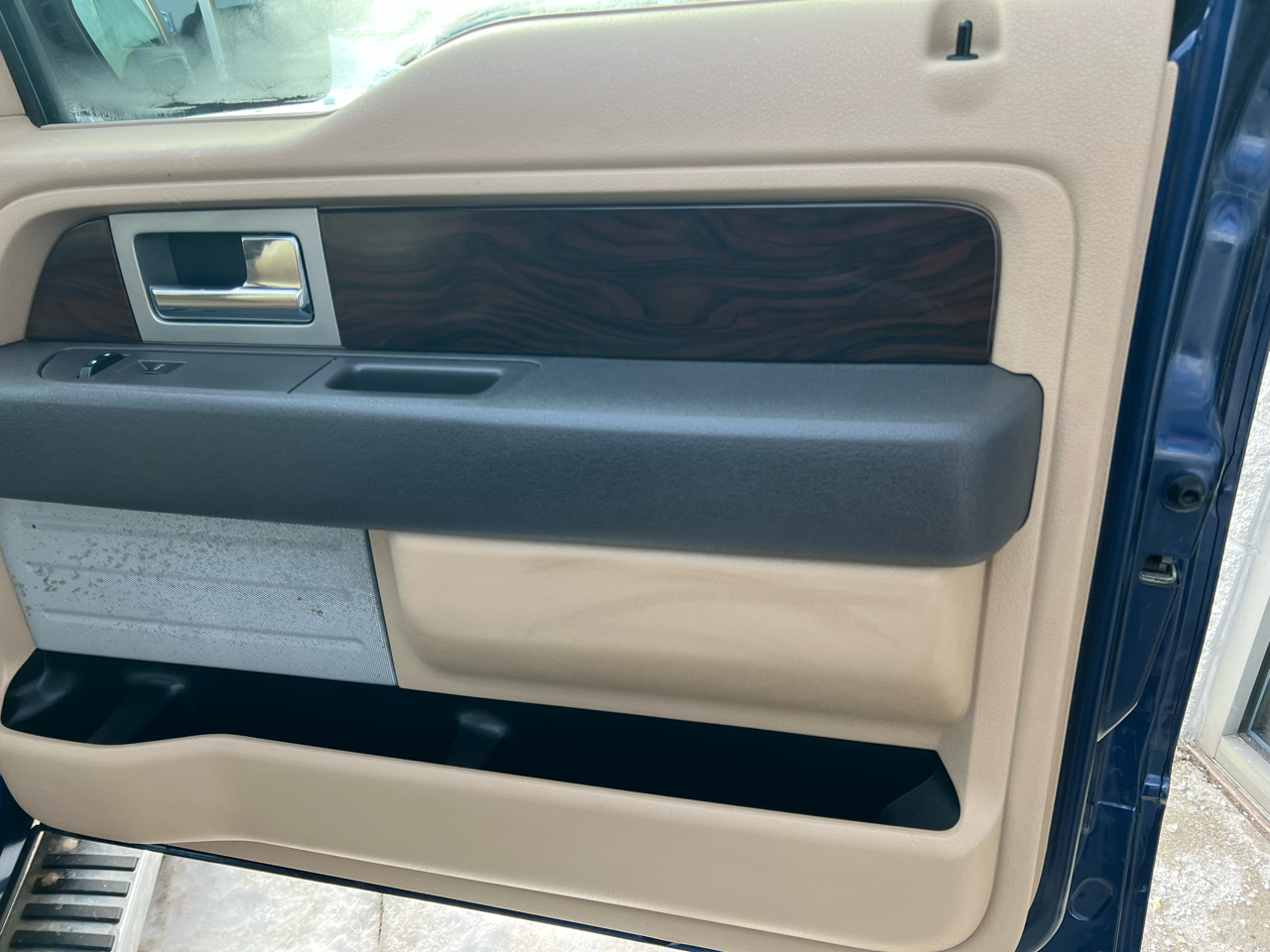 Ford F-150 4WD SuperCrew 145" Platinum 2012