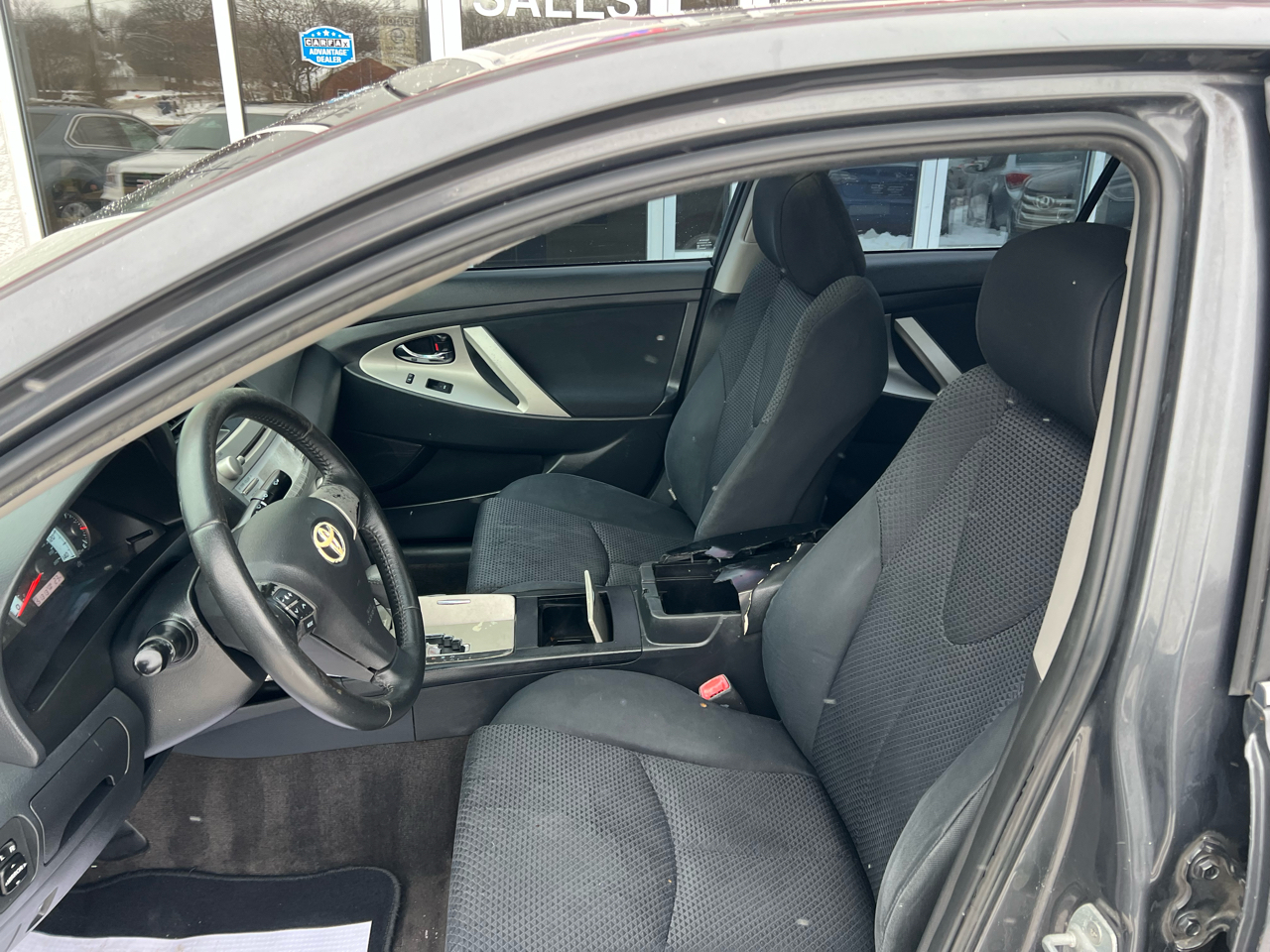 Toyota Camry 4dr Sdn I4 Man LE (Natl) 2011