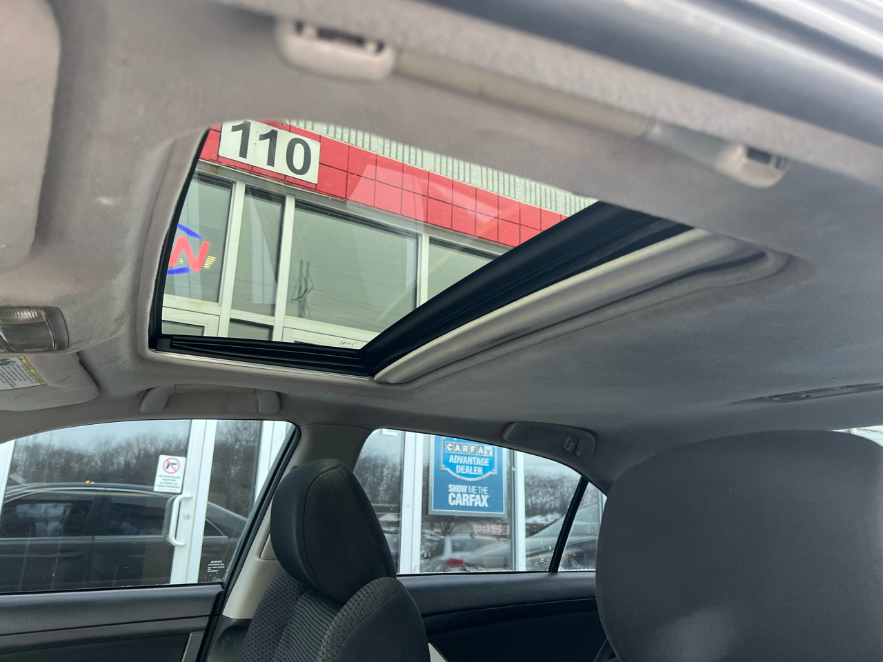 Toyota Camry 4dr Sdn I4 Man LE (Natl) 2011