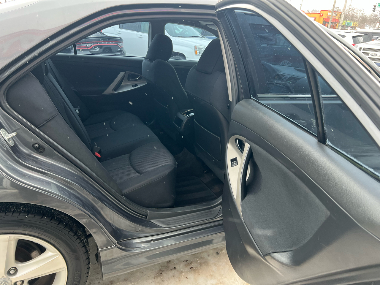 Toyota Camry 4dr Sdn I4 Man LE (Natl) 2011