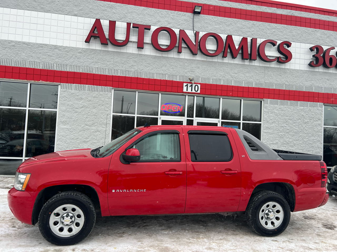 Chevrolet Avalanche 4WD Crew Cab 130" LT w/1LT 2009