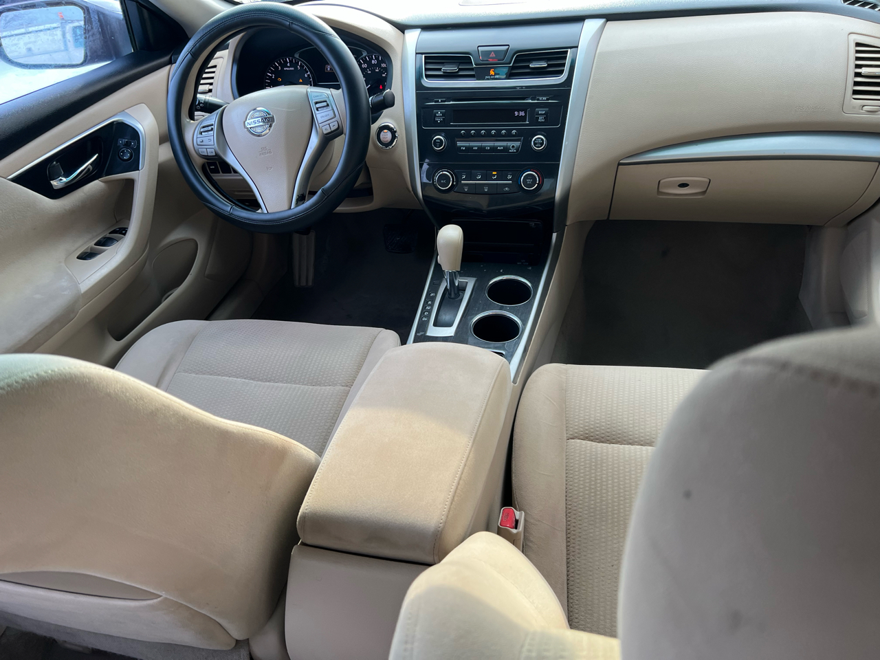 Nissan Altima 4dr Sdn I4 2.5 S 2014