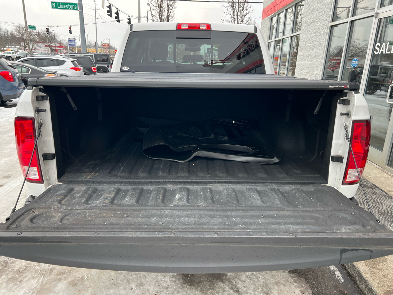 RAM 1500 Big Horn 4x4 Crew Cab 5'7" Box 2018