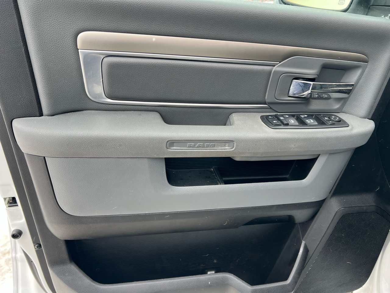 RAM 1500 Big Horn 4x4 Crew Cab 5'7" Box 2018