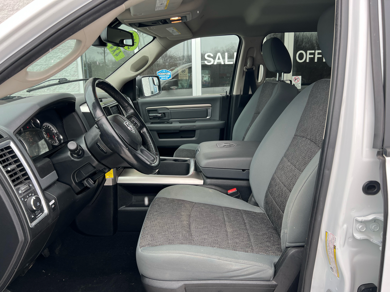 RAM 1500 Big Horn 4x4 Crew Cab 5'7" Box 2018