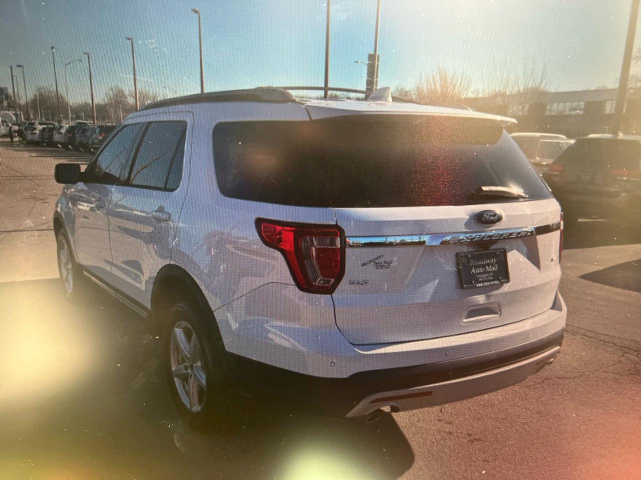 Ford Explorer 4dr XLT 4WD 2016