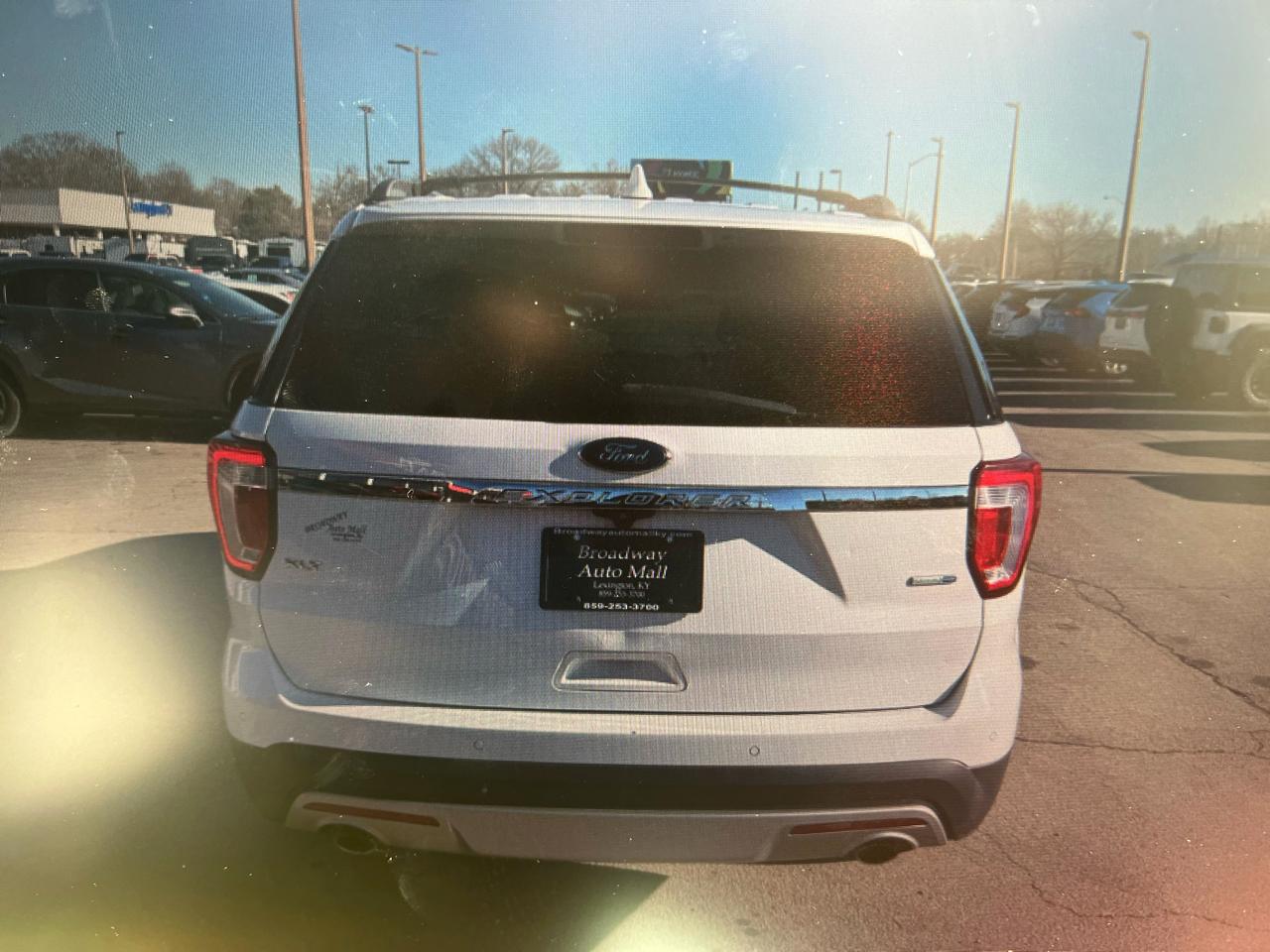 Ford Explorer 4dr XLT 4WD 2016