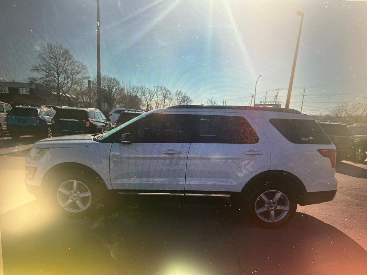 Ford Explorer 4dr XLT 4WD 2016