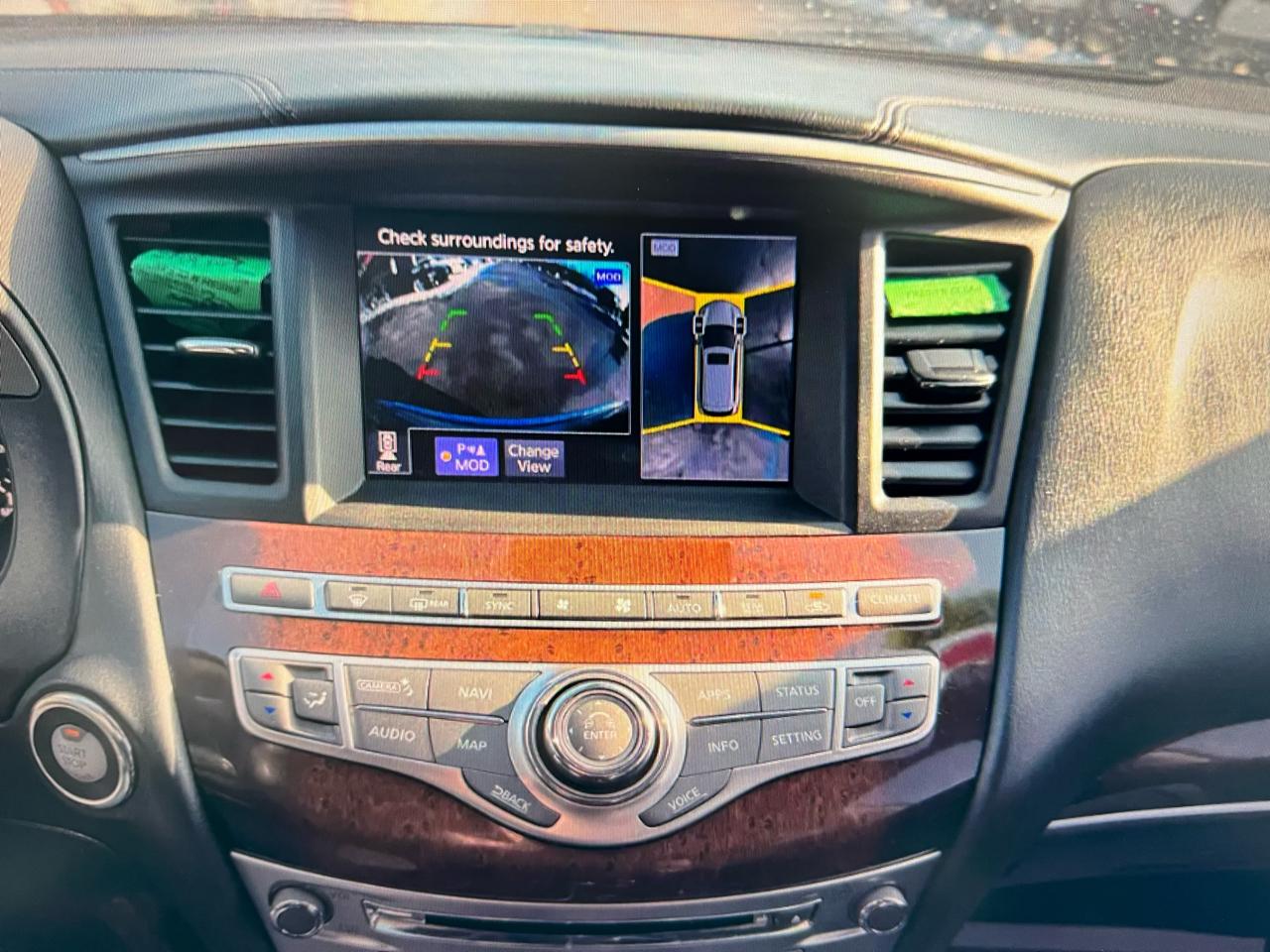 Infiniti QX60 4D SUV FWD 2019