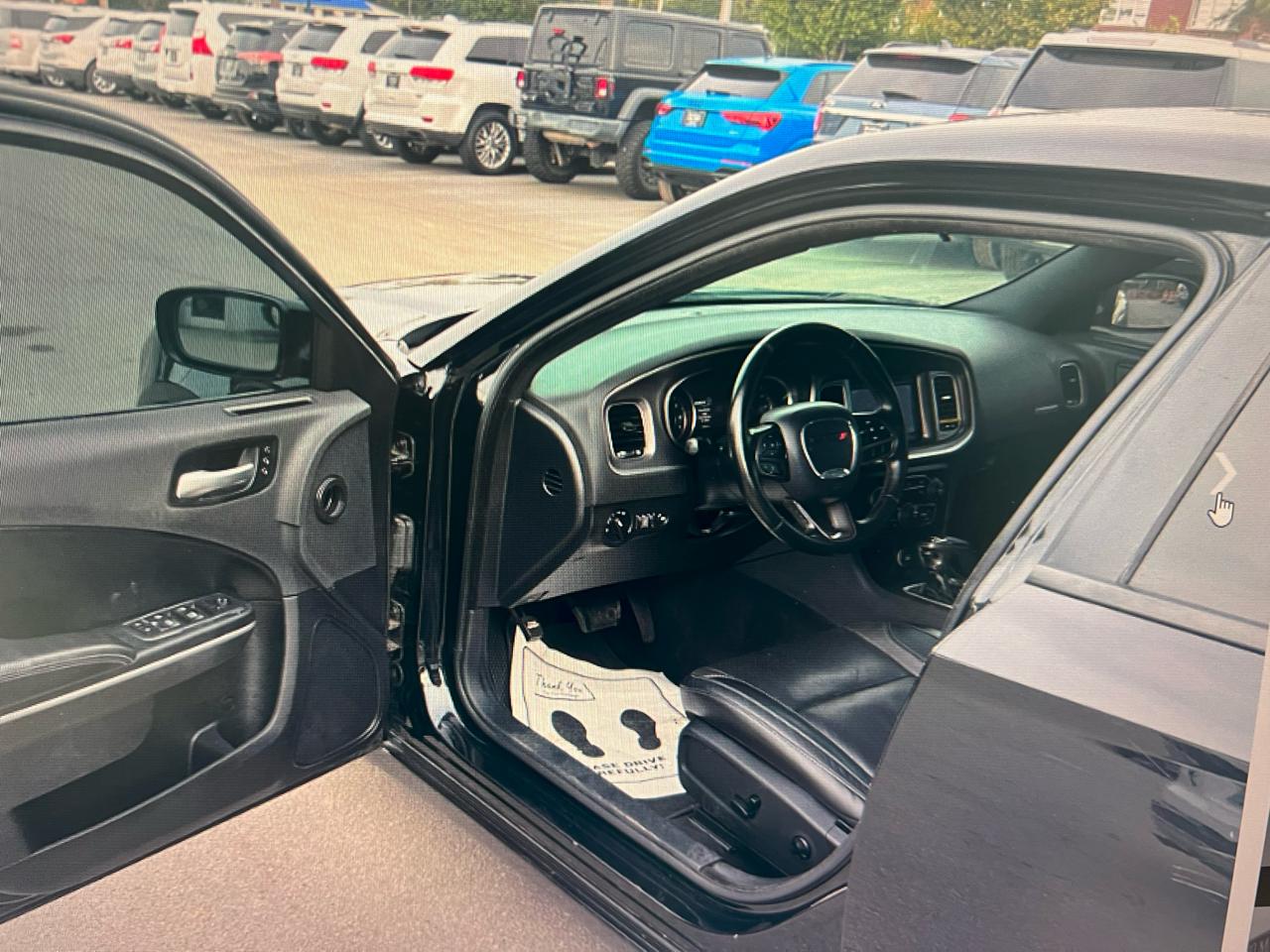 Dodge Charger 4dr Sdn SXT RWD 2020