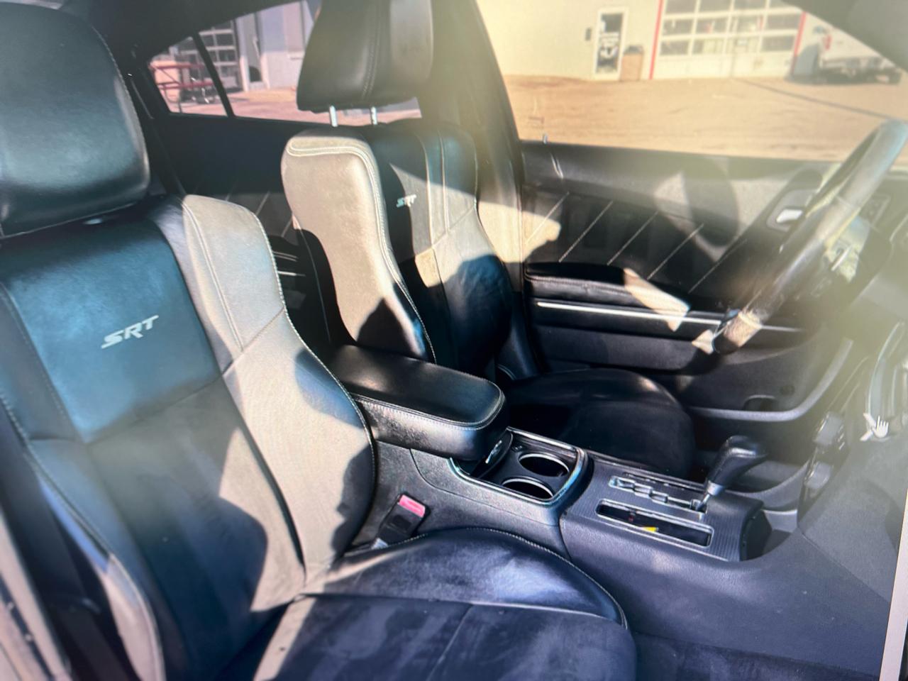 Dodge Charger 4dr Sdn SRT8 RWD 2012