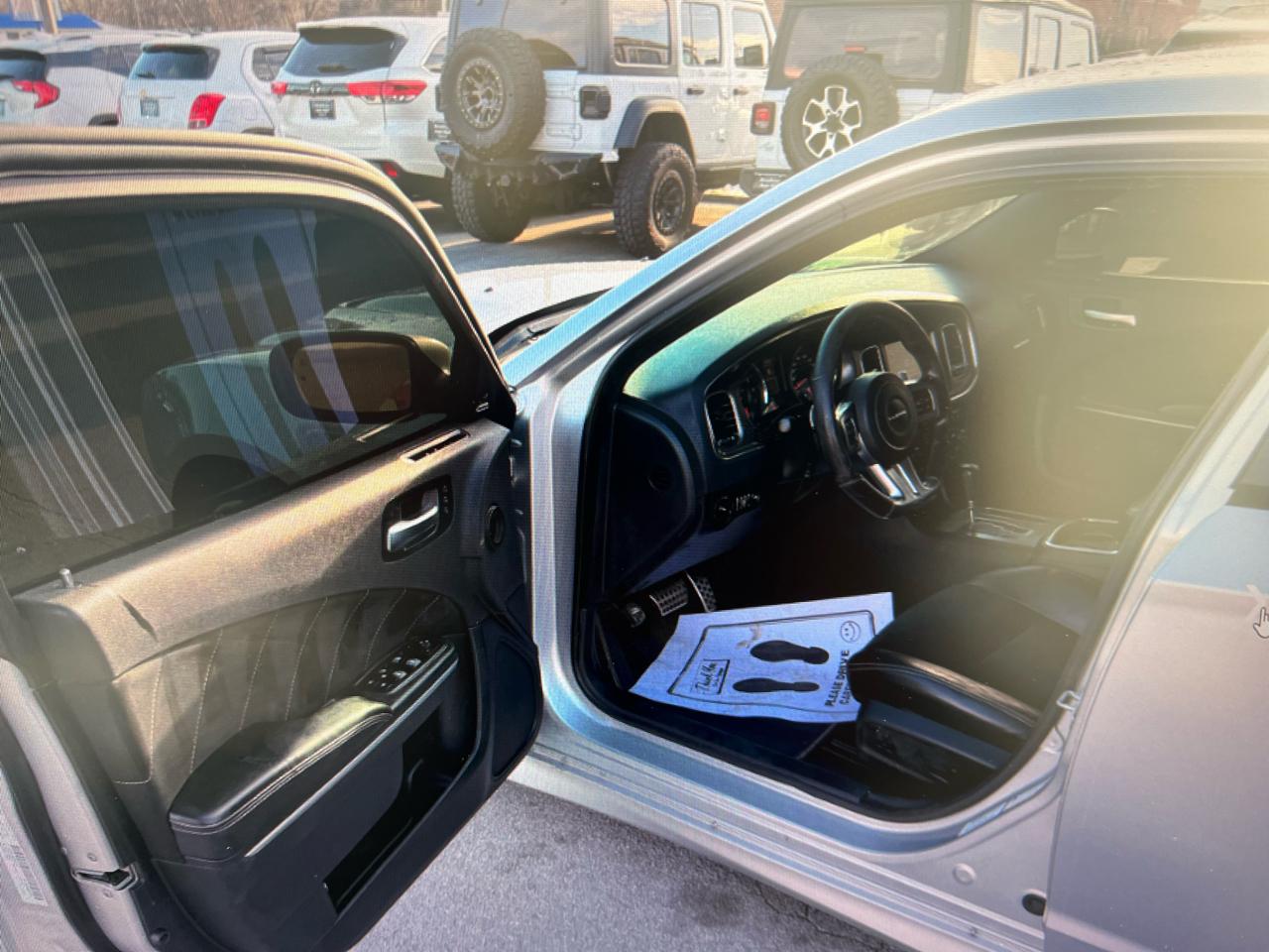 Dodge Charger 4dr Sdn SRT8 RWD 2012