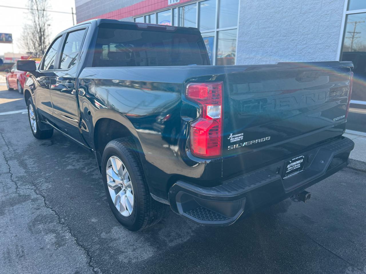 Chevrolet Silverado 1500 2WD Crew Cab 147" Custom 2024