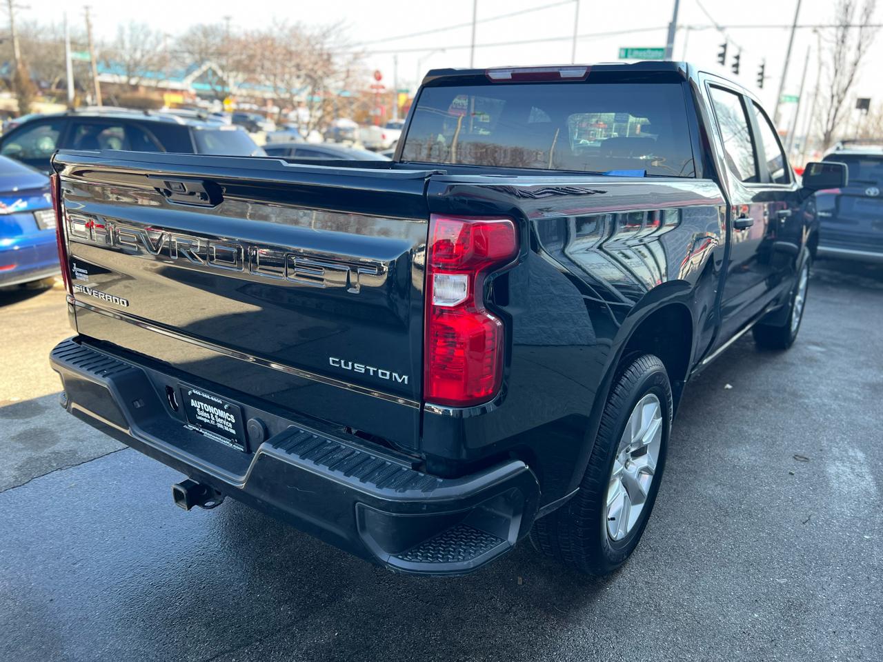 Chevrolet Silverado 1500 2WD Crew Cab 147" Custom 2024