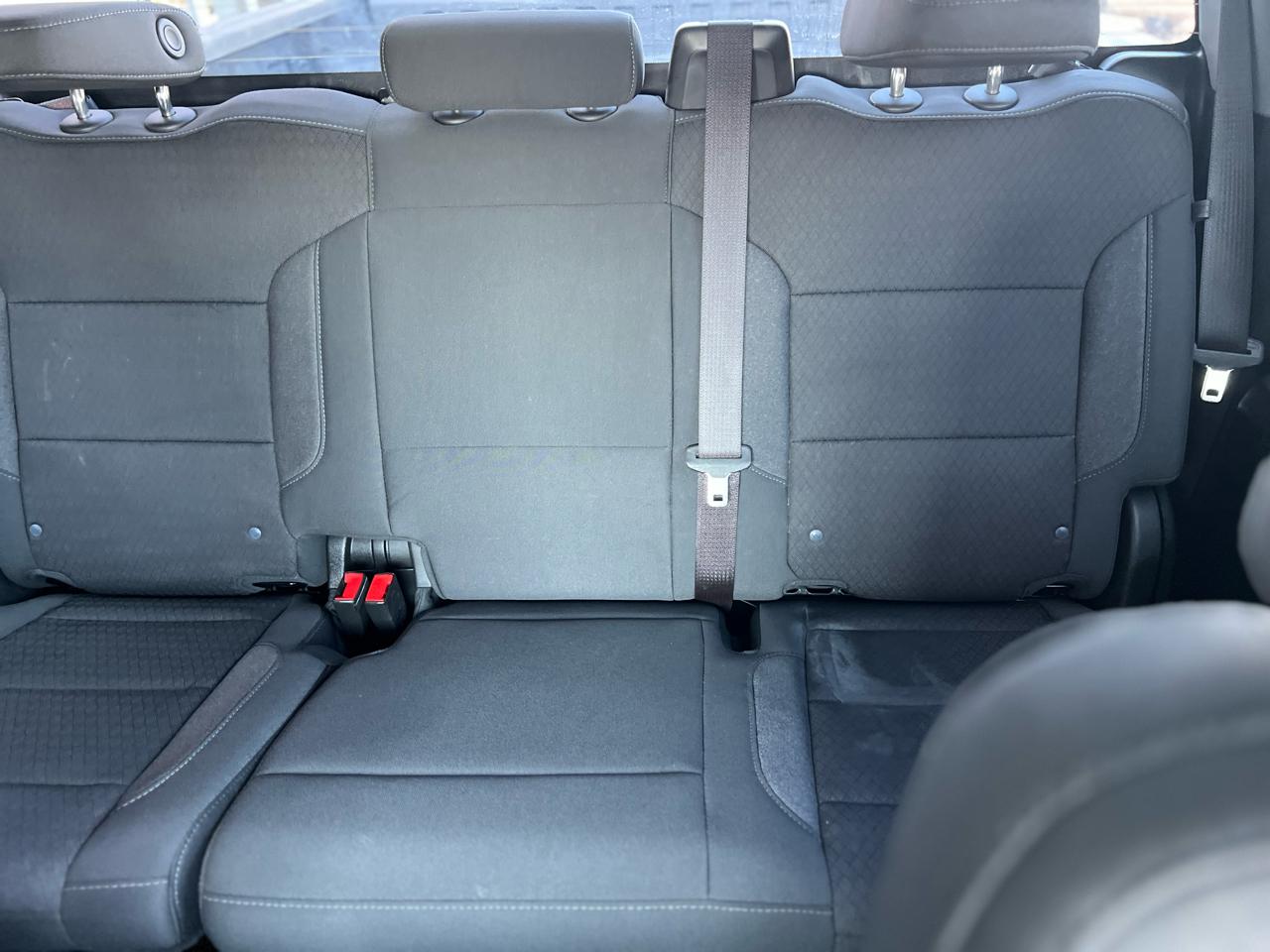 Chevrolet Silverado 1500 2WD Crew Cab 147" Custom 2024