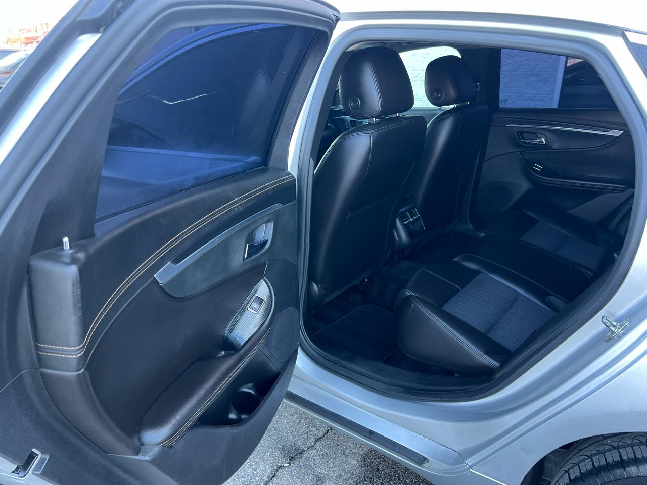 Chevrolet Impala 4dr Sdn LT w/1LT 2016