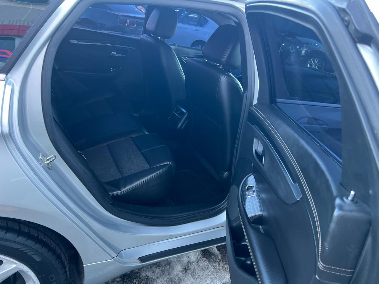 Chevrolet Impala 4dr Sdn LT w/1LT 2016