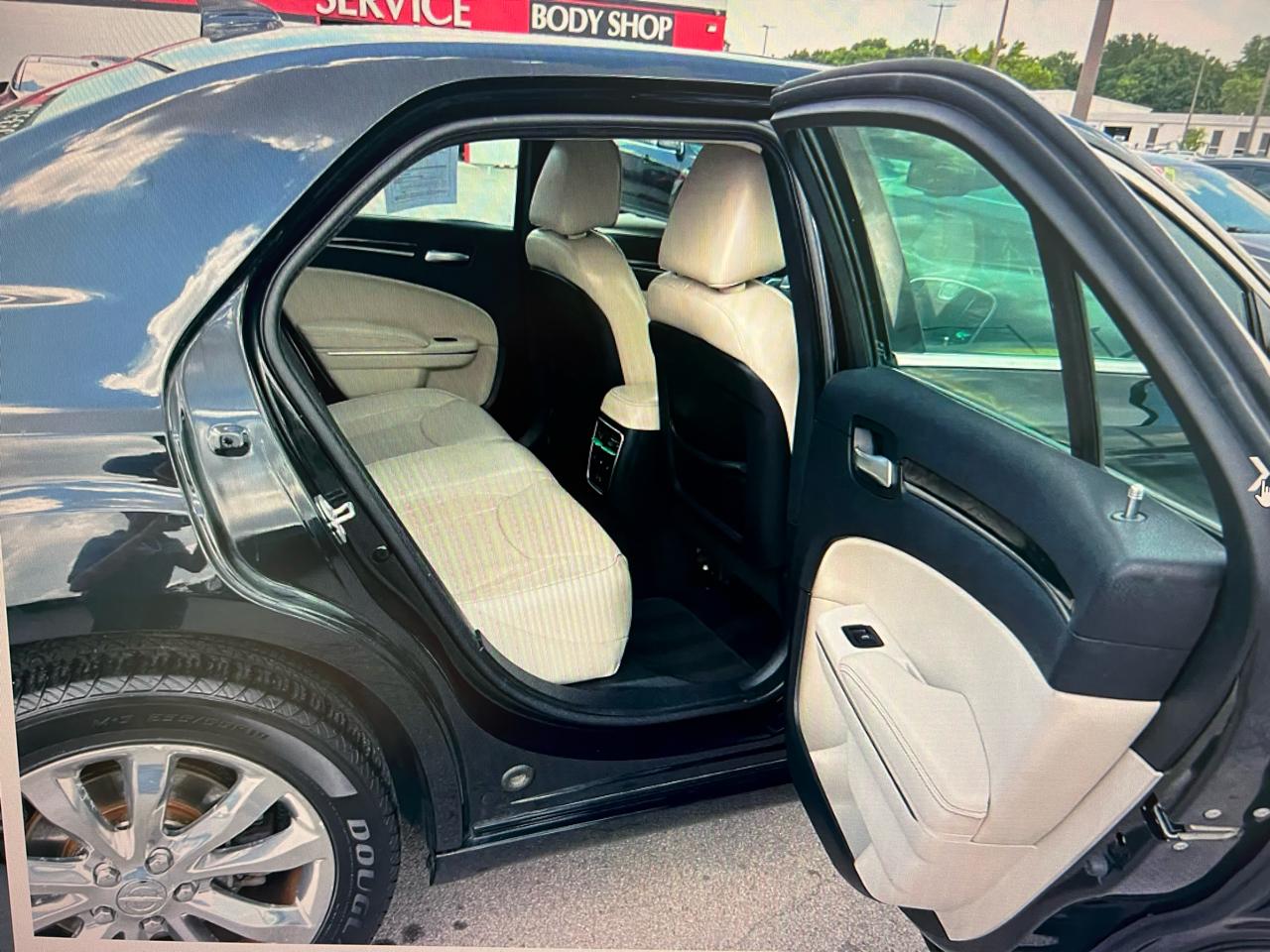 Chrysler 300 300C AWD 2016