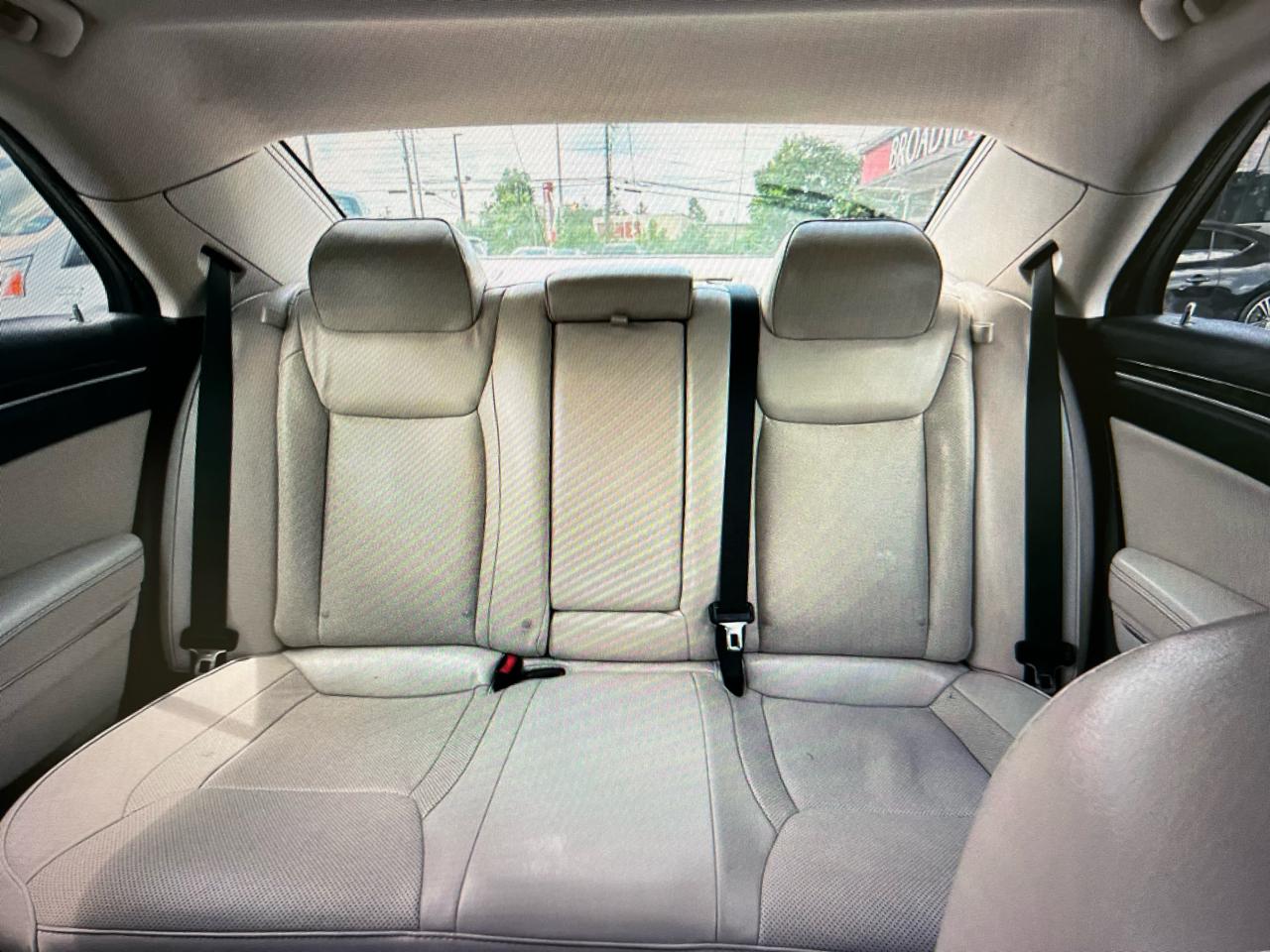 Chrysler 300 300C AWD 2016