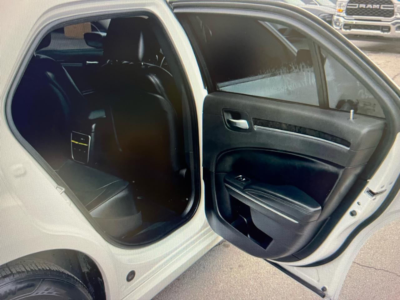 Chrysler 300 300C RWD 2016