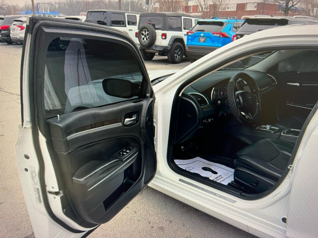 Chrysler 300 300C RWD 2016