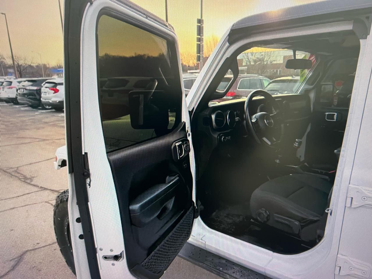 Jeep Wrangler Unlimited 4WD 4dr Sport 2018