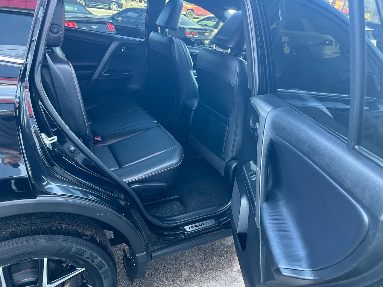 Toyota RAV4 AWD 4dr SE (Natl) 2016