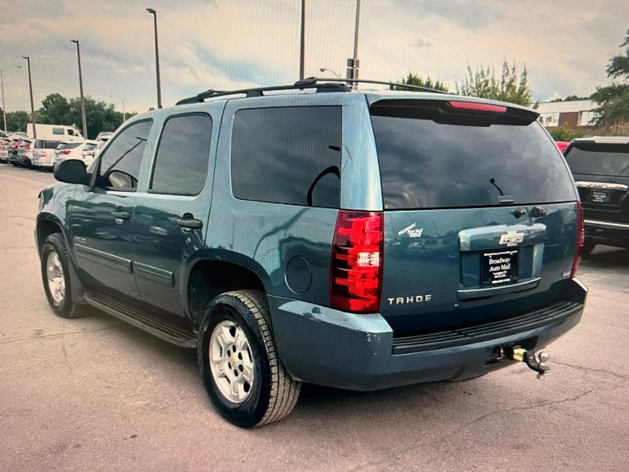 Chevrolet Tahoe 4dr 1500 4WD LS 2010