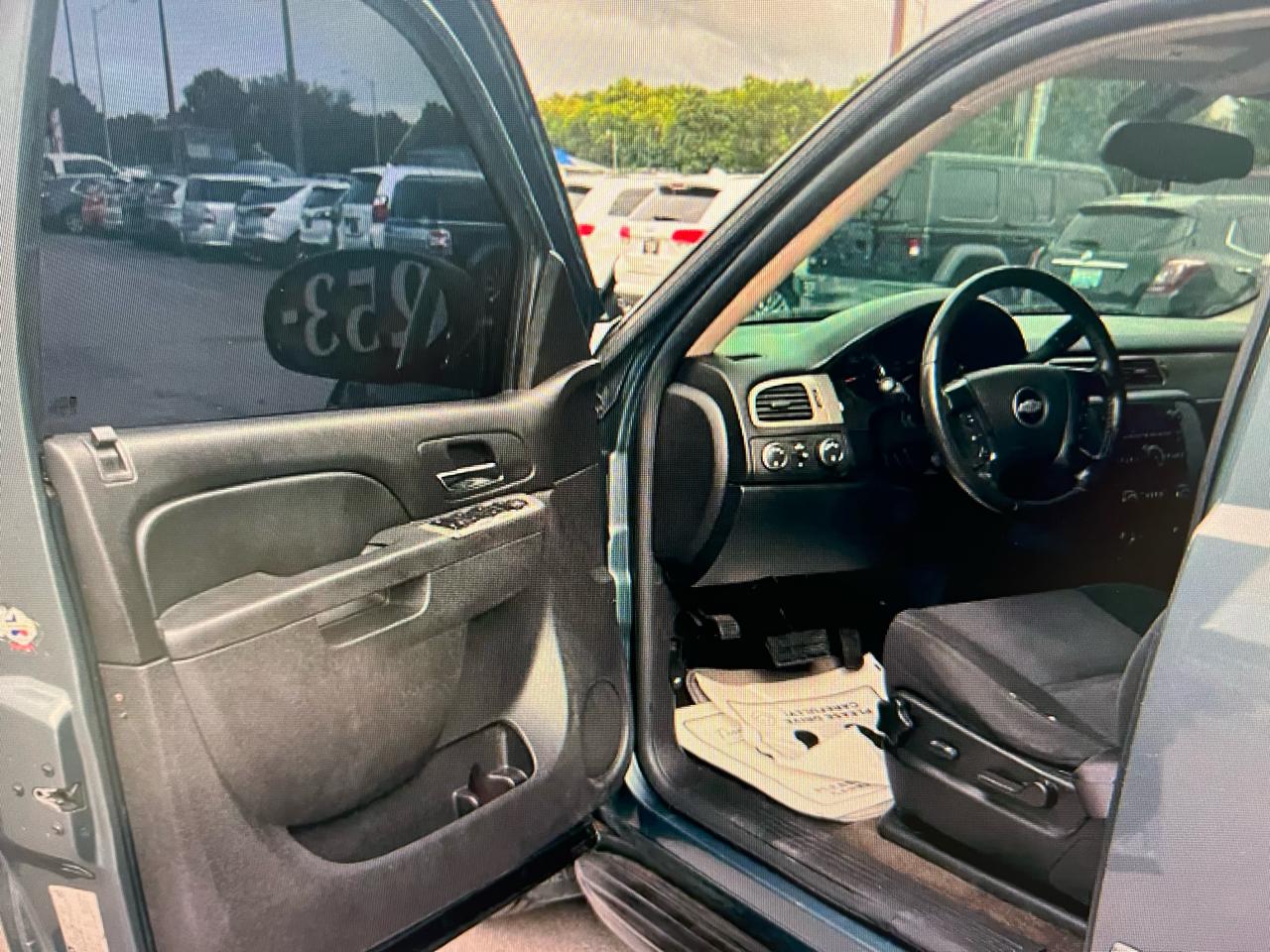 Chevrolet Tahoe 4dr 1500 4WD LS 2010