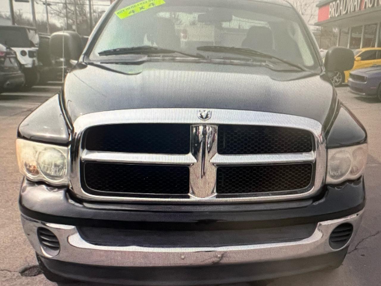 Dodge Ram 1500 4dr Quad Cab 140" WB 2004