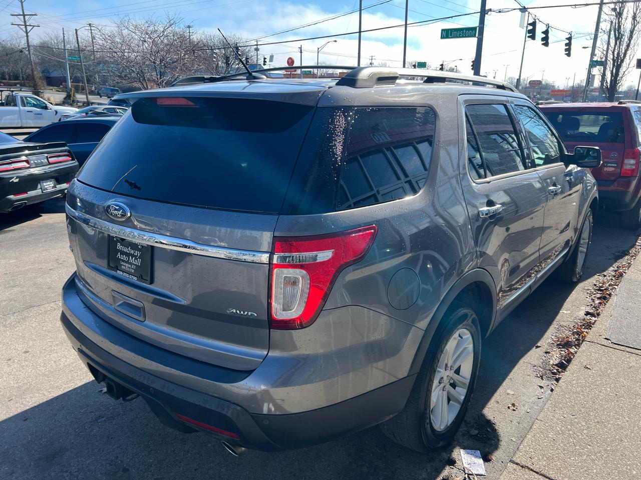 Ford Explorer 4WD 4dr XLT 2013