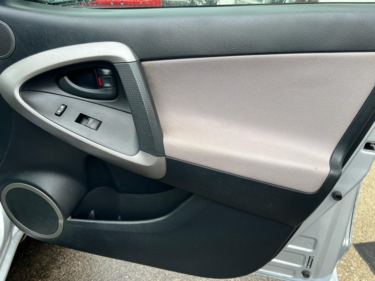 Toyota RAV4 4WD 4dr 4-cyl 4-Spd AT (Natl) 2008