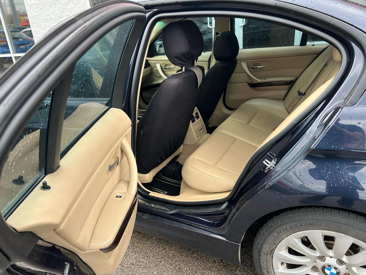 BMW 3 Series 4dr Sdn 328i xDrive AWD SULEV 2009