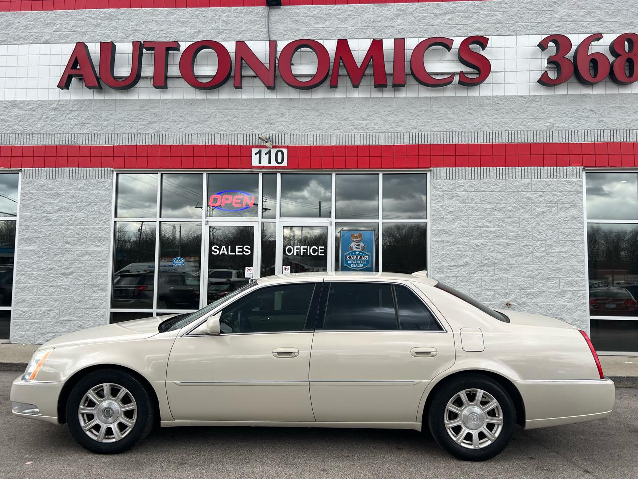 Cadillac DTS 4dr Sdn w/1SA 2010