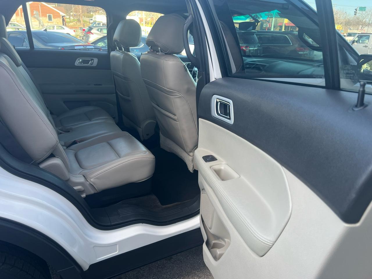 Ford Explorer 4WD 4dr XLT 2013