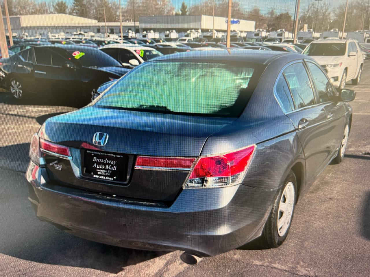 Honda Accord 4dr Sedan LX Auto 2012