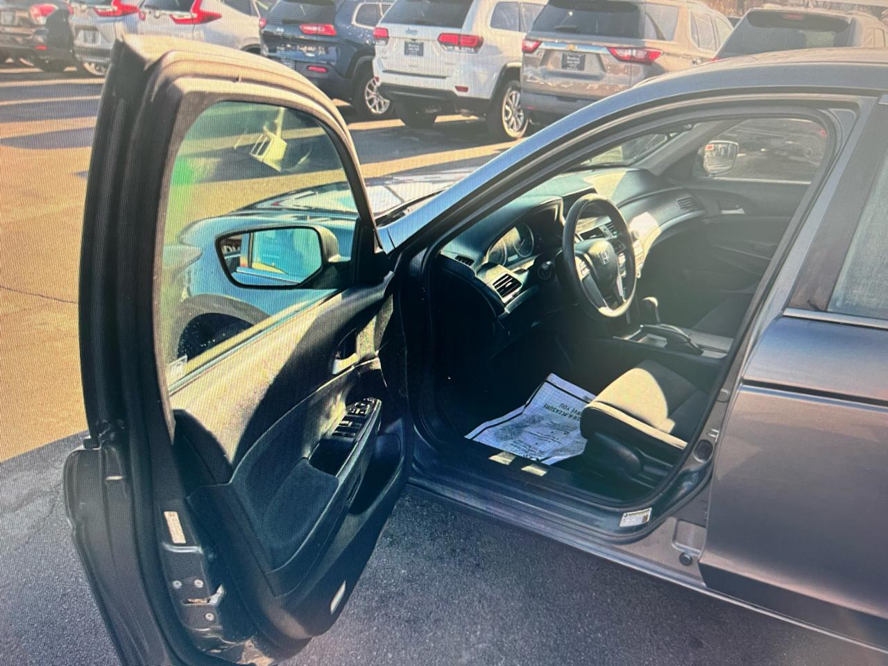 Honda Accord 4dr Sedan LX Auto 2012