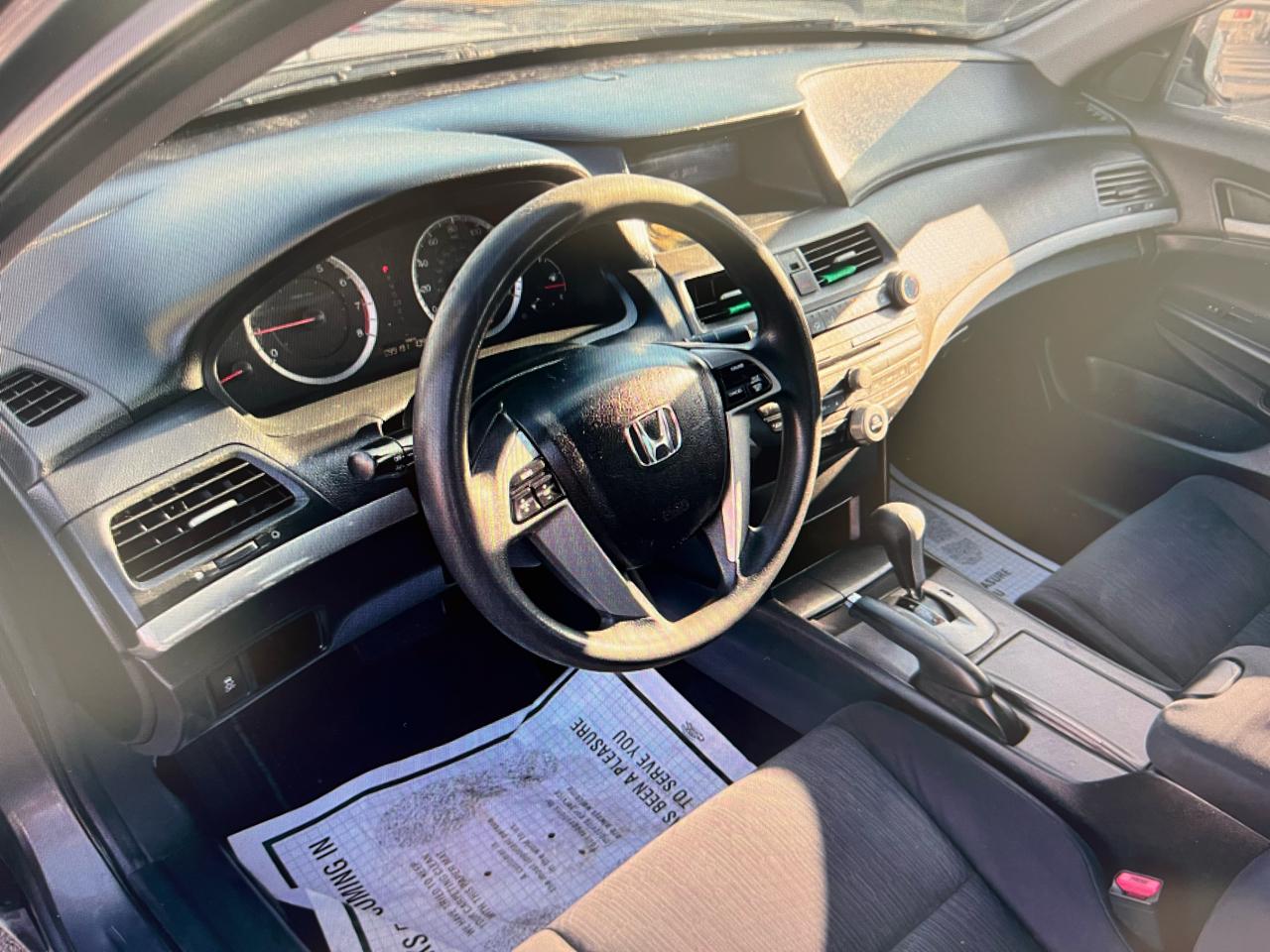 Honda Accord 4dr Sedan LX Auto 2012