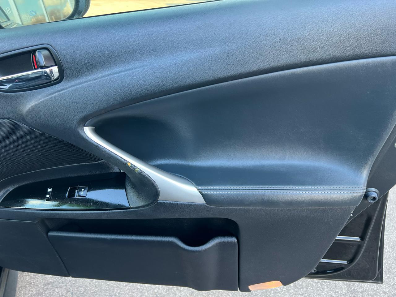 Lexus IS 250 4dr Sport Sdn Man RWD 2012